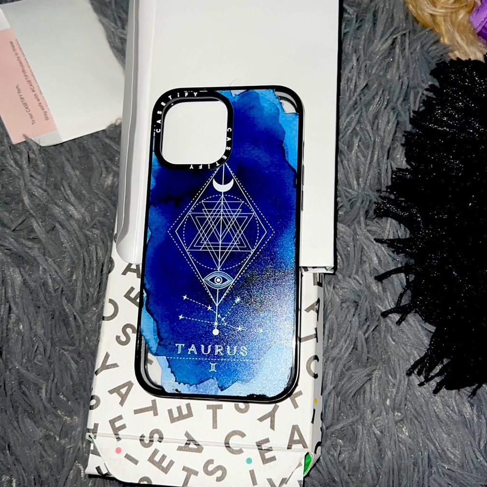 Original Casetify case, comes with original packaging, for iPhone 13 pro